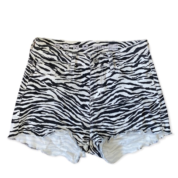 ZEBRA PRINT SHORTS - Picture 1 of 2
